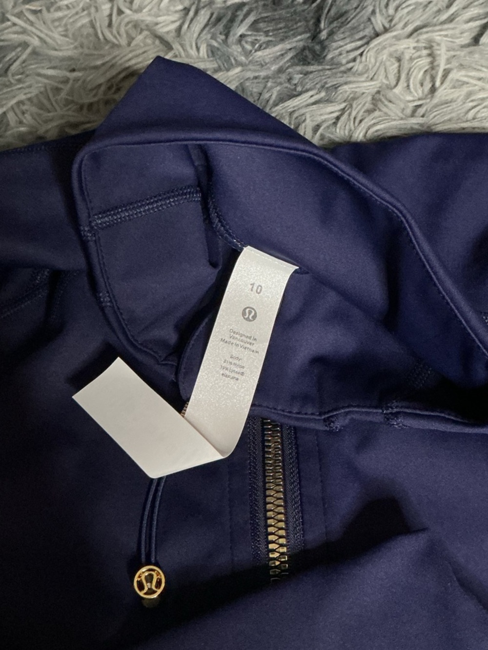 lululemon Women's Navy cropped define Jacket - Picture 3 of 4